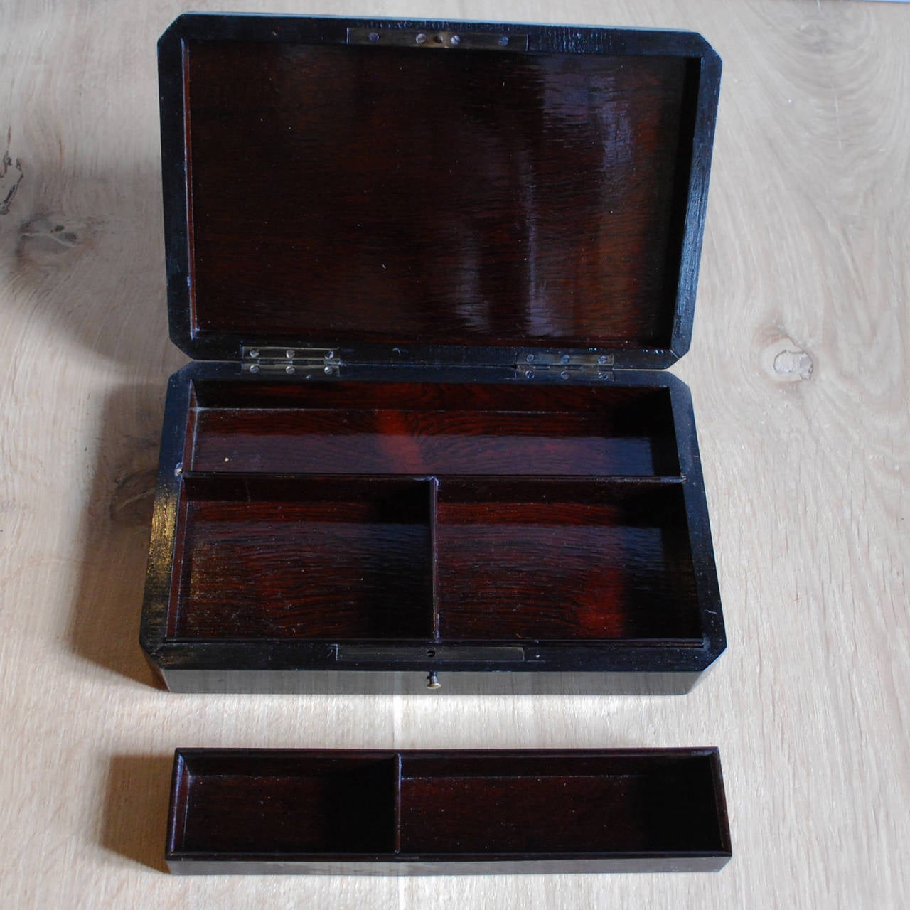 19th Century Rosewood Tortoise Shell Jewelry Box In Good Condition In Casteren, NL