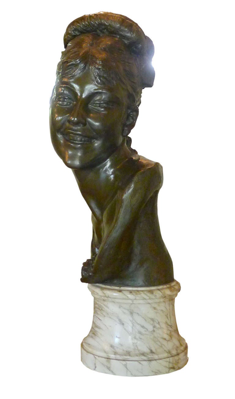 Belge Buste de femme en laiton du 19ème siècle en vente