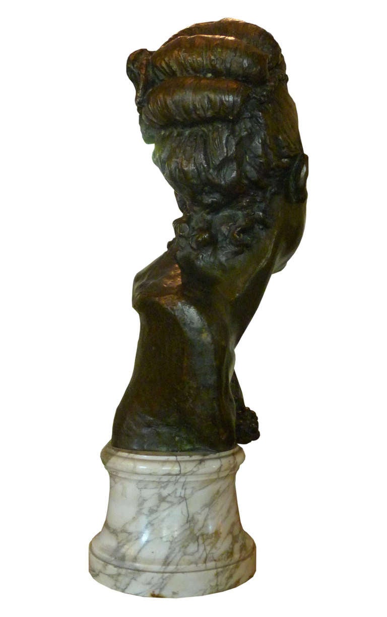 Laiton Buste de femme en laiton du 19ème siècle en vente