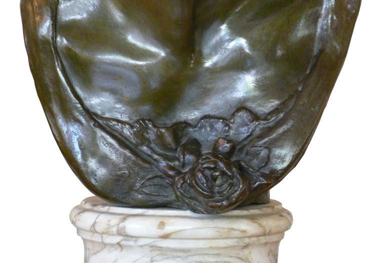Buste de femme en laiton du 19ème siècle en vente 1
