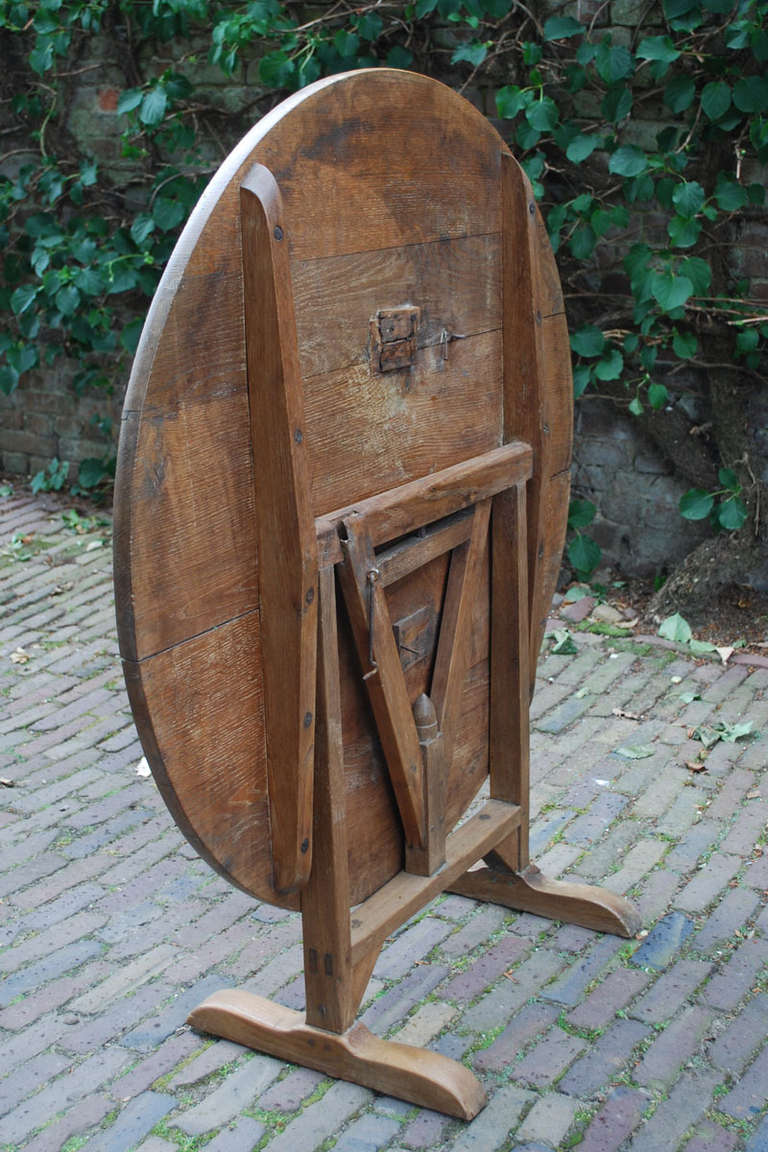 19th Century Oakwood Vigneron or Wine Table In Good Condition In Casteren, NL