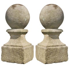 Paire d'ornements de balustres du XVIIIe siècle