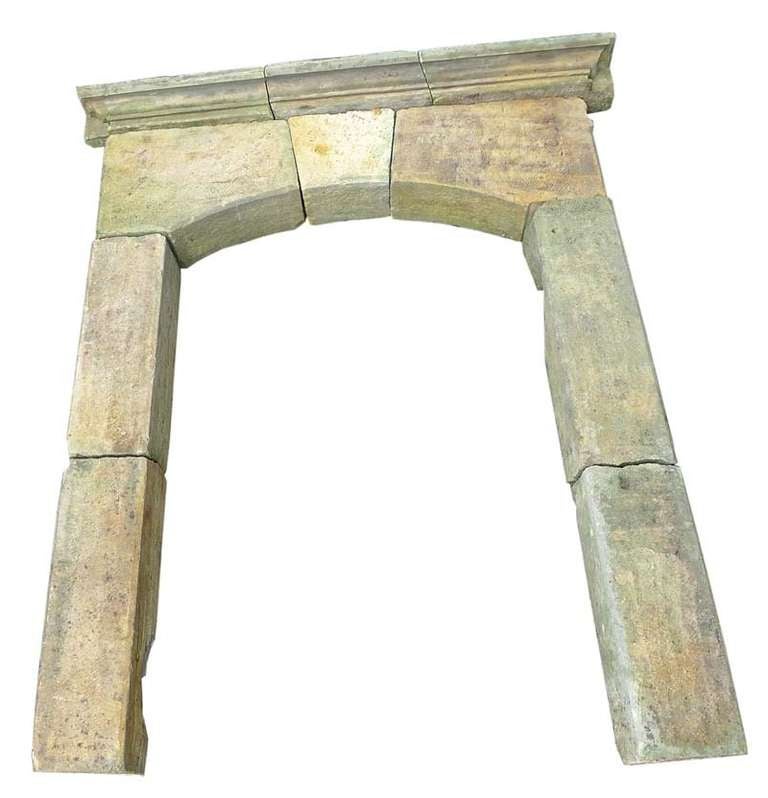 18th Century Very Large Pair of Sandstone Portal Frames In Good Condition In Casteren, NL