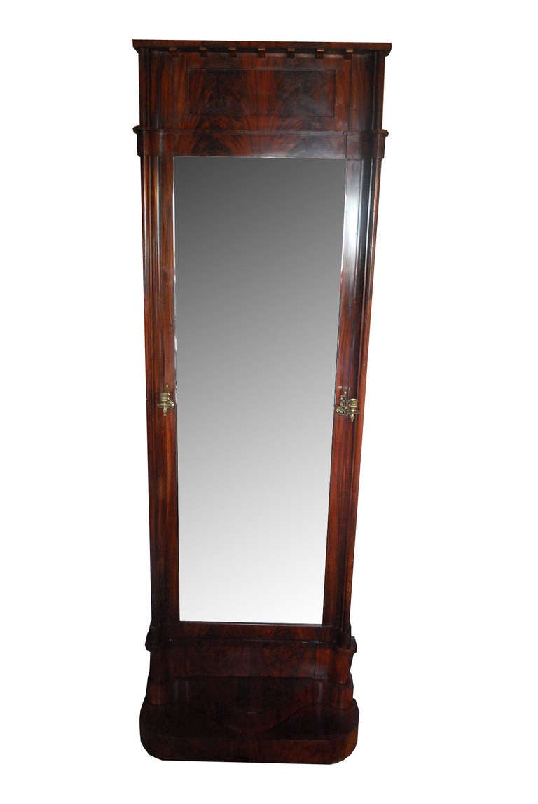 Grand miroir en acajou du XIXe siècle Bon état - En vente à Casteren, NL