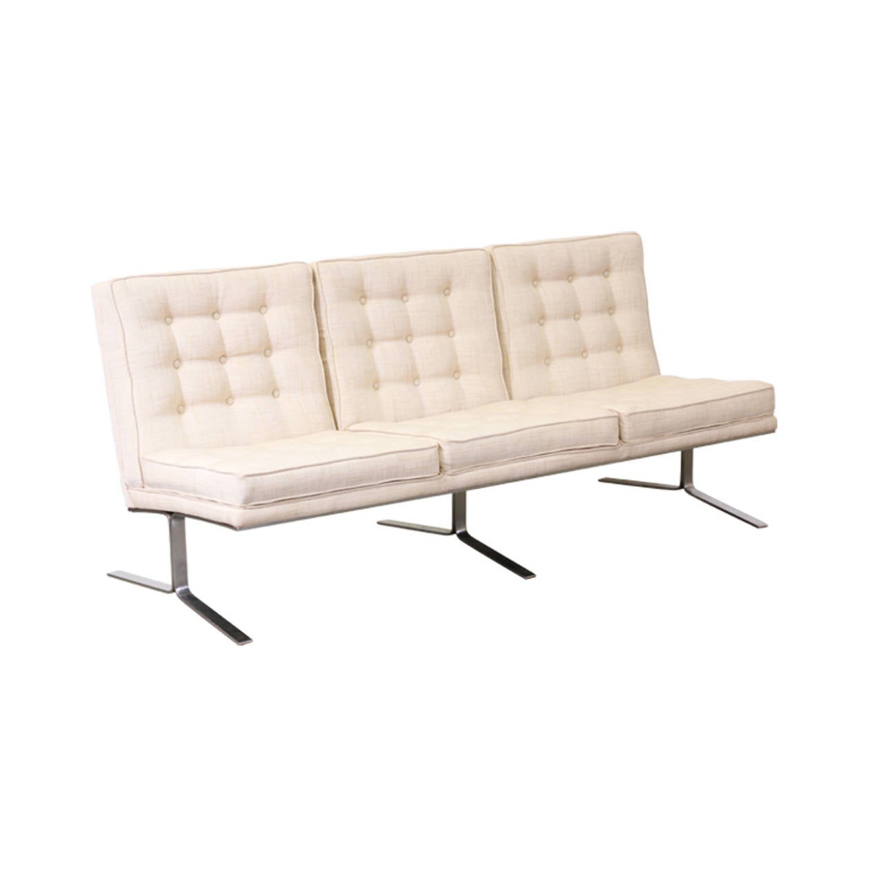Florence Knoll Style Tufted Sofa w/ Steel Legs In Excellent Condition In Los Angeles, CA