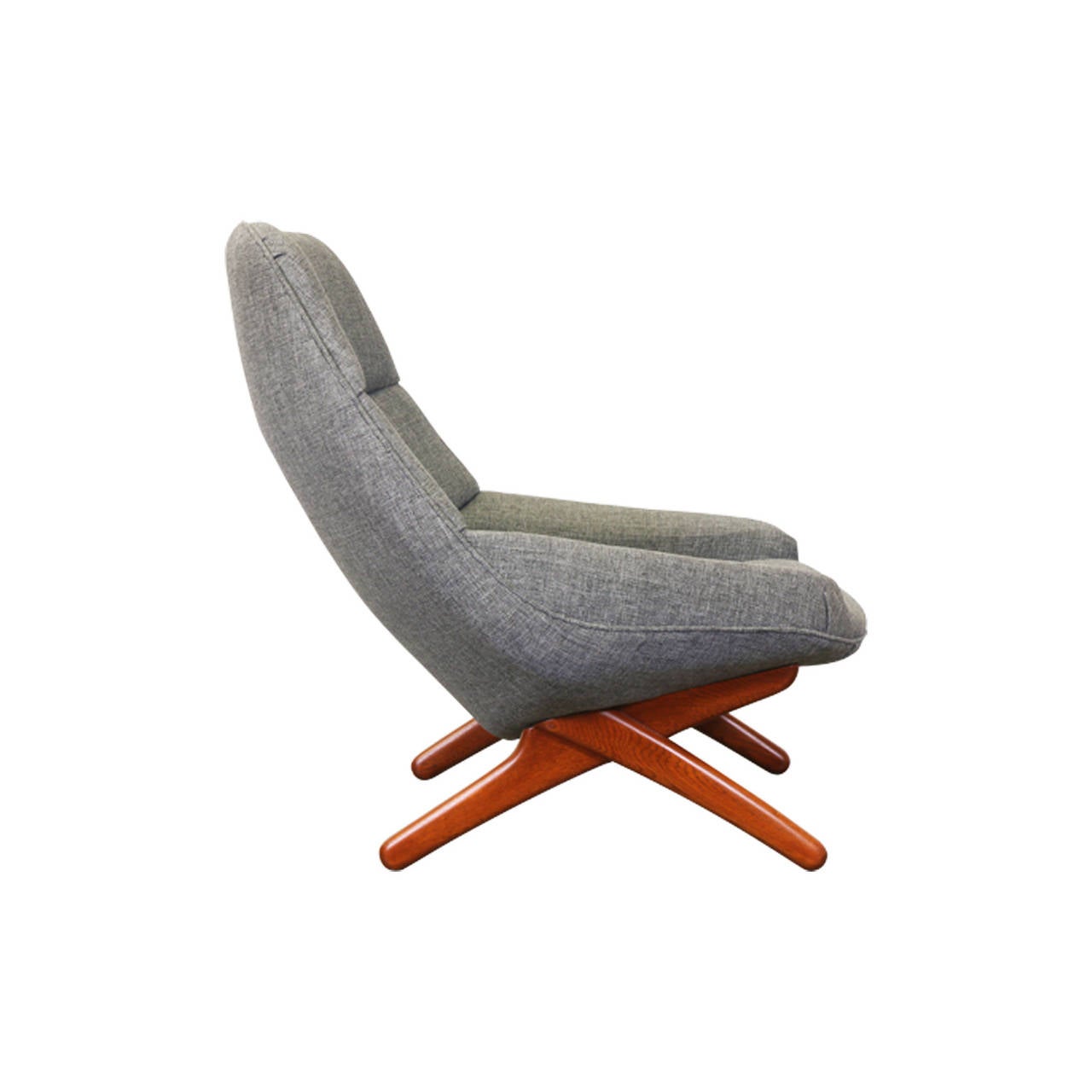 Illum Wikkelsø lounge chair for Mikael Laursen.
