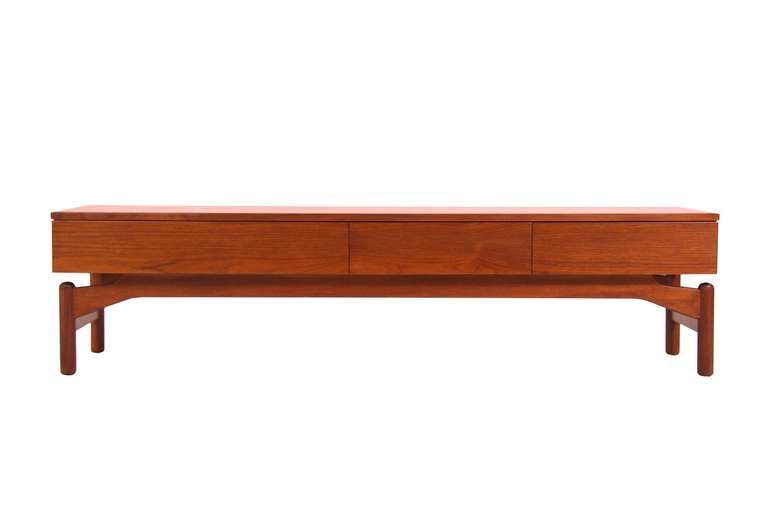 Mid-Century Modern Glenn of California Walnut Coffee Table by Greta M. Grossman