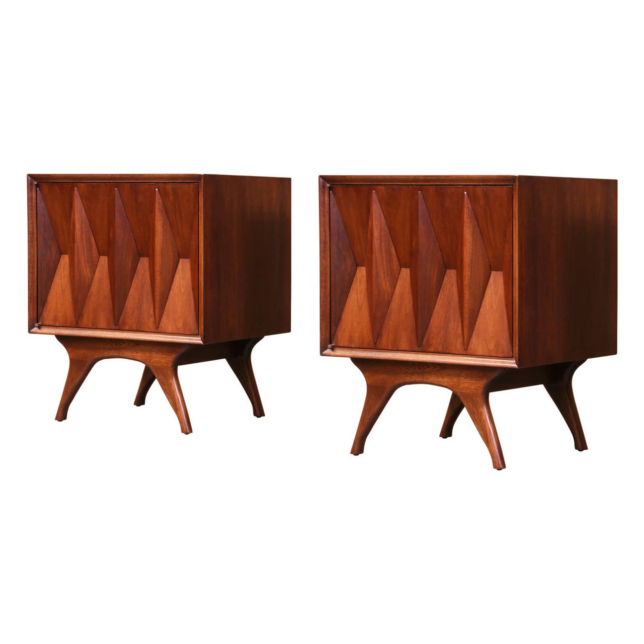 Designer: United Furniture Co.
Manufacturer: United Furniture Co.
Period/Style: Mid Century Modern
Country: United States
Date: 1960’s

Dimensions: 25.75H x 22W x 16D
Materials: Walnut, Lacquer
Condition: Excellent – Newly Refinished
Number