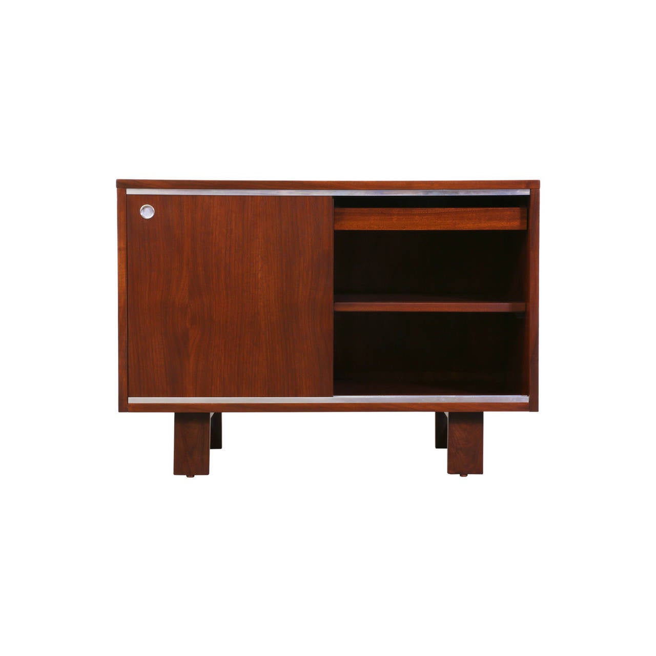 Designer: George Nelson
Manufacturer: Herman Miller
Period/Style: Mid Century Modern
Country: United States
Date: 1950’s

Dimensions: 35″L x 19″W x 25″H
Materials: Walnut, Aluminum
Condition: Excellent – Newly Refinished 
Number of Items:
