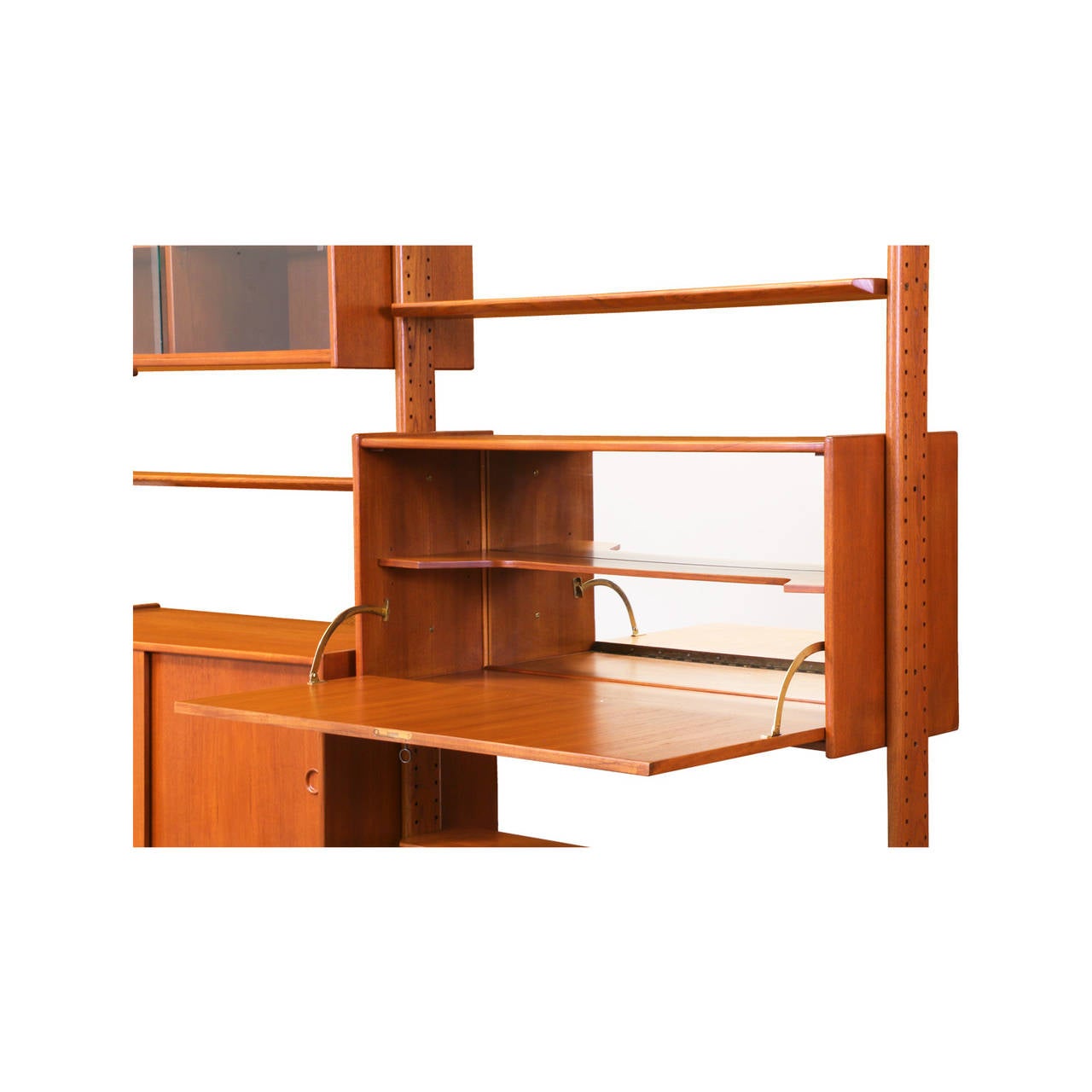 Danish Modern Teak Free-Standing Bookshelf Unit In Excellent Condition In Los Angeles, CA