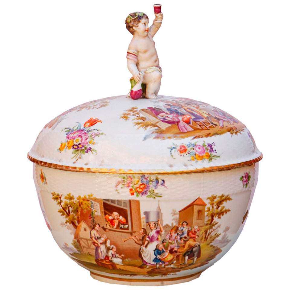 A 19th Century Berlin KPM Bulbous Tureen and Cover For Sale