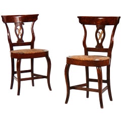 Antique A pair of spanish parcel-gilt Walnut side chairs