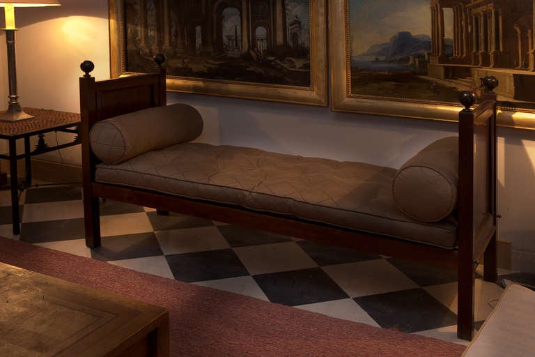 Directoire A french directoire mahogamy daybed. For Sale
