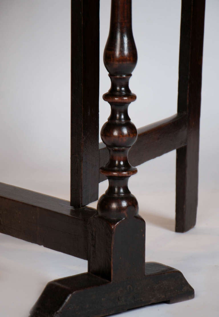 British 17th century Charles II Period Gateleg Table For Sale