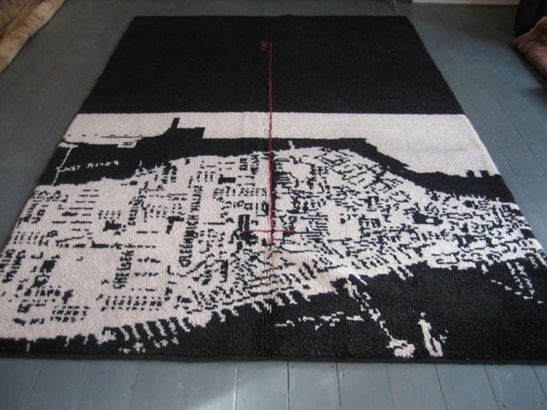 Soho by Piero Lissoni
This limited edition carpet has been designed by Piero Lissoni and handmade in Sardinia. It depicts the island of Manhattan with a latitude line highlighting the Soho district in red. The Sardinian weavers of the Zeddinai