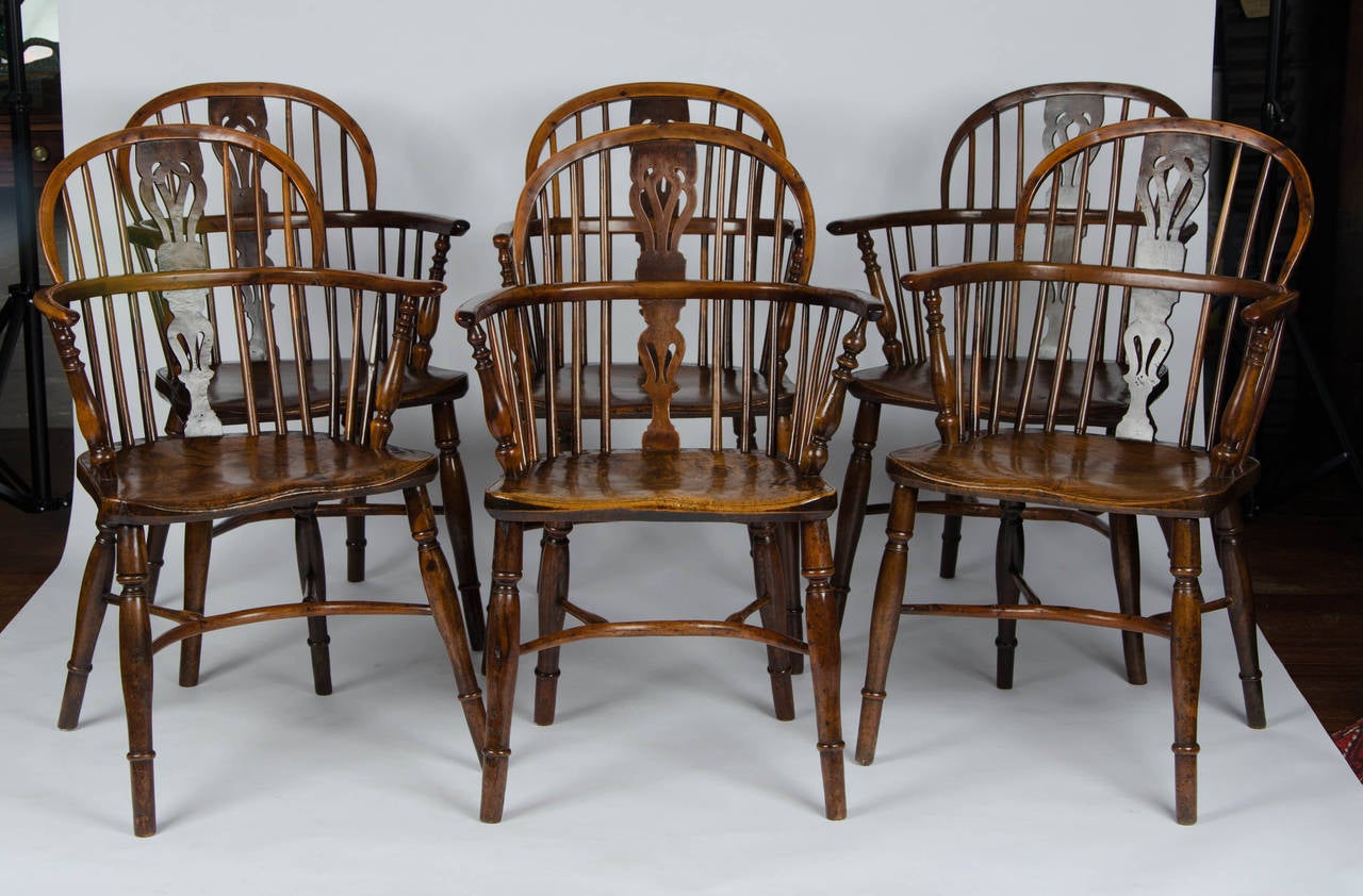 British A wonderful set of six Windsor chairs.