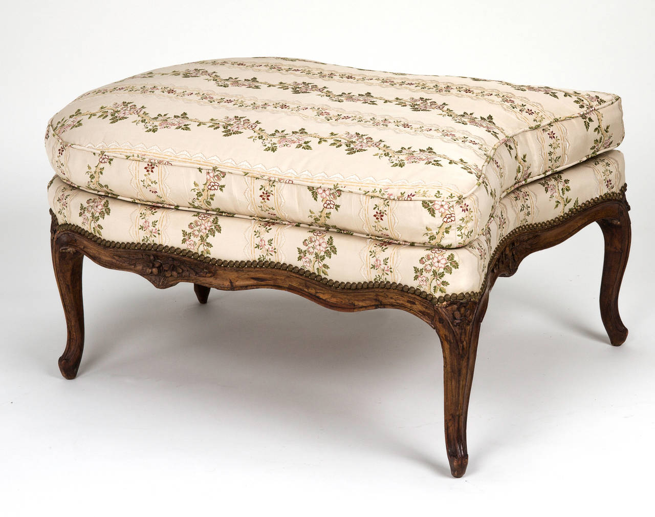 Louis XV Chair and Ottoman Chaise Lounge For Sale 1