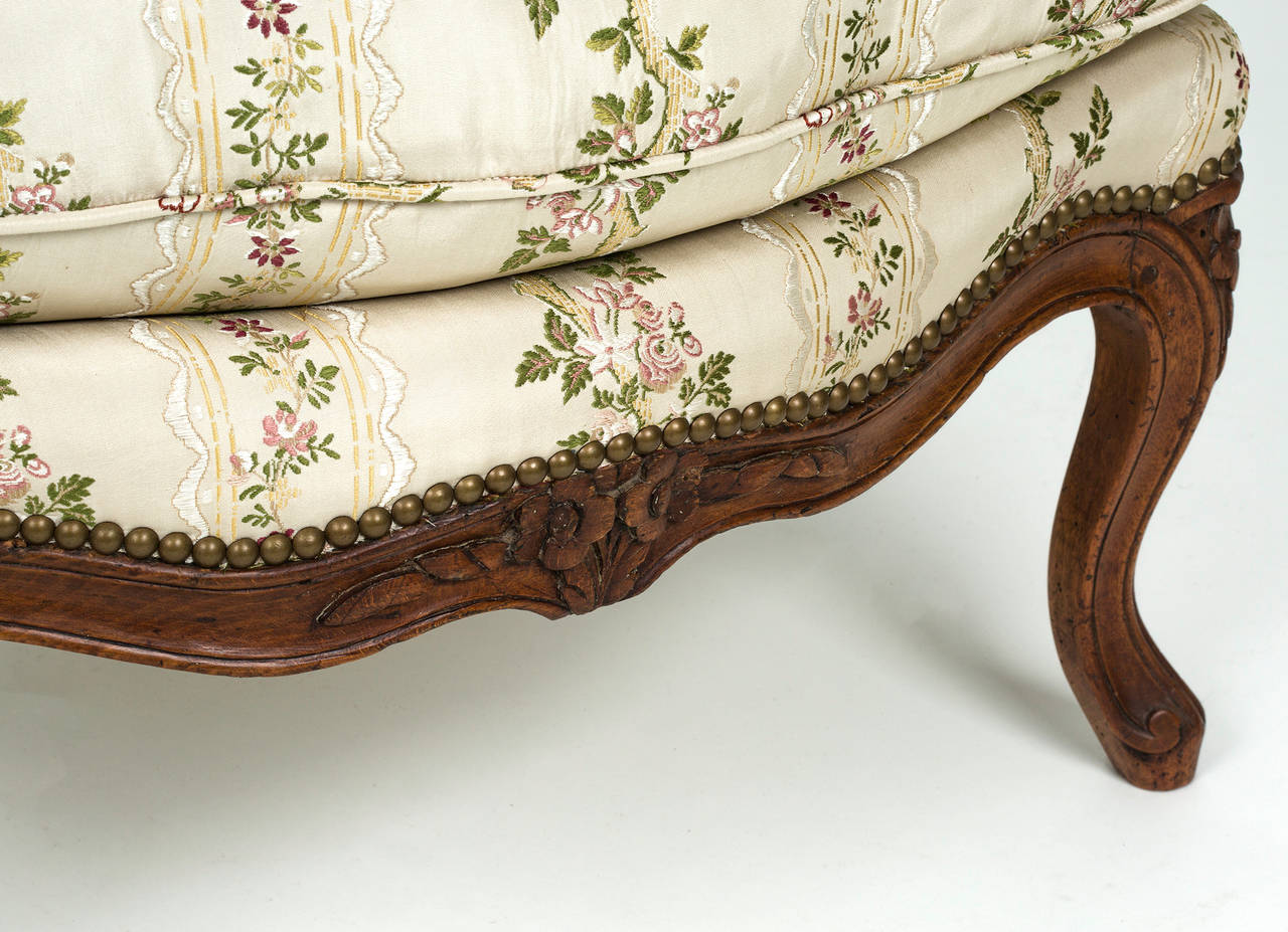 Louis XV Chair and Ottoman Chaise Lounge For Sale 5