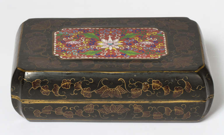 1920s Chinese Cloisonné and Lacquer Box In Excellent Condition In Summerland, CA