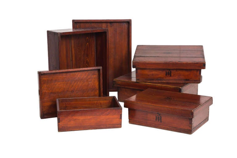 Stackable and graduated set of 5 boxes with nesting lids.
Kiri wood with Kanji.  From Taisho Period.  1912-1926.
Graduated sizes from 15.75 x 12.5  to 11.5 x 8.5.