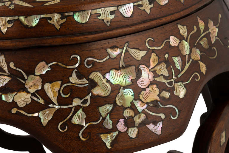 Round Mother of Pearl Inlay Table Stand In Excellent Condition In Summerland, CA