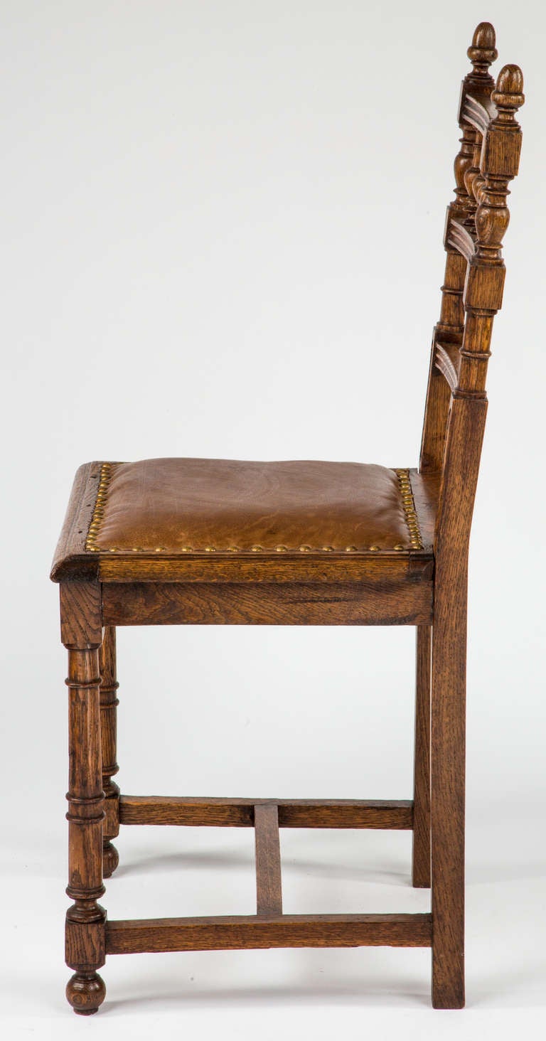 20th Century English Oak and Leather Chairs, Set of Four, circa 1900s For Sale