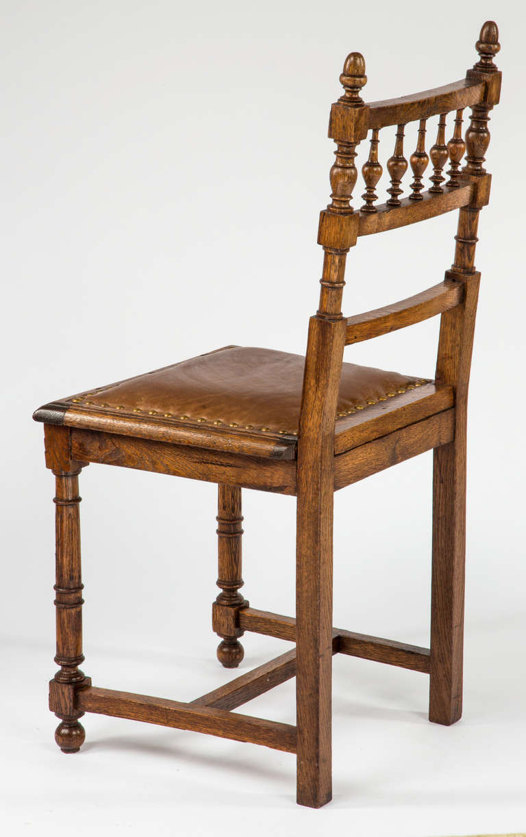 English Oak and Leather Chairs, Set of Four, circa 1900s For Sale 1