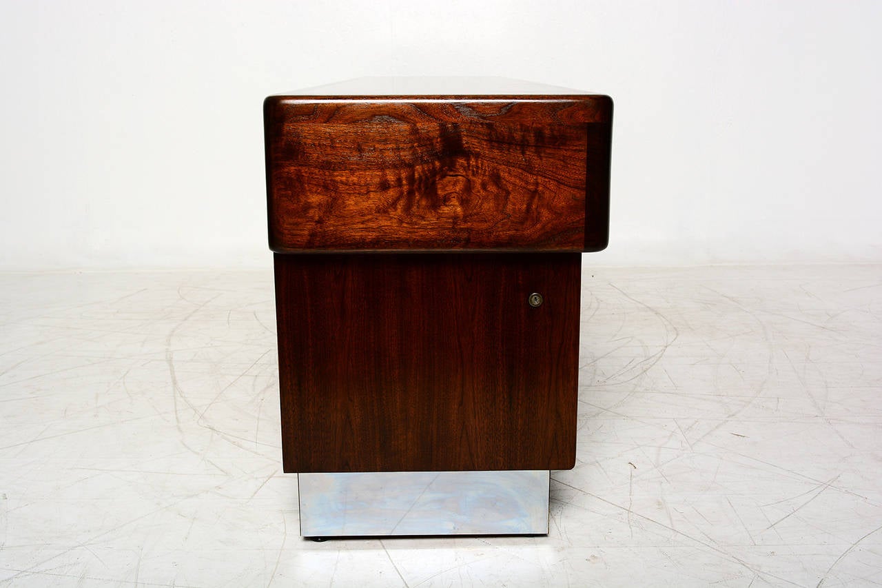 Mid-20th Century Modern Walnut Credenza by Monteverdi & Young