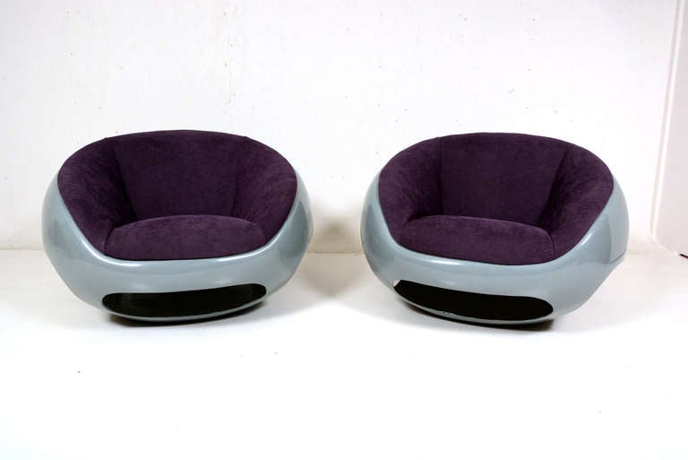 Mid-Century Modern Mario Sabot Pair of Fiberglass Lounge Chairs