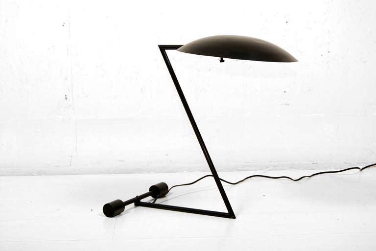 For your consideration a vintage table or desk lamp with 