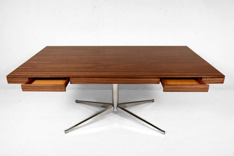 Partners Desk Florence Knoll In Good Condition In Chula Vista, CA