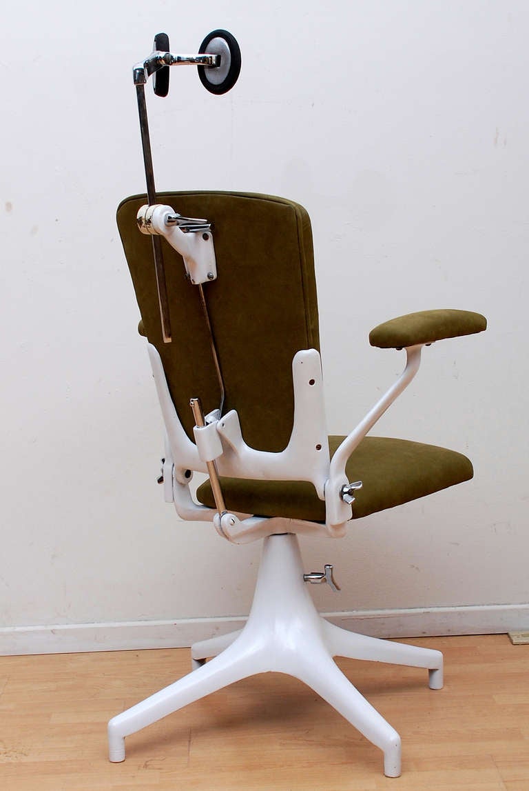 Cast Iron Dentist Chair  In Excellent Condition In Chula Vista, CA