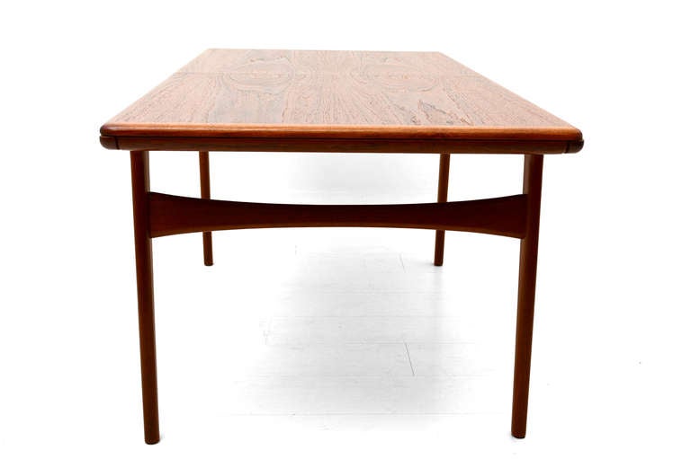 Teak Dining Table In Excellent Condition In Chula Vista, CA