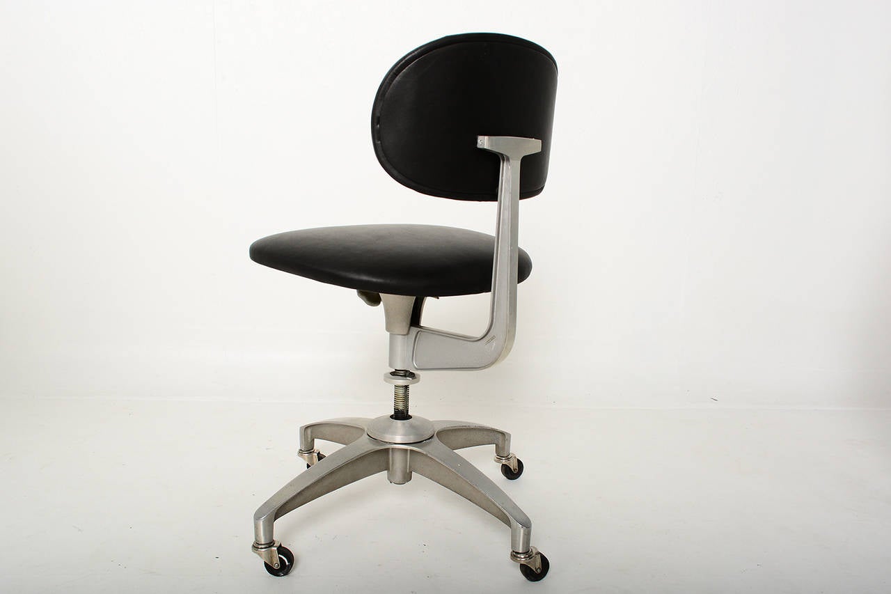 Aluminum & Leather Industrial Office Chair In Excellent Condition In Chula Vista, CA