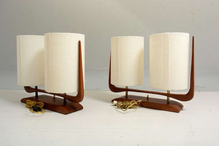 Pair of Sculptural Table Lamps with Double Shade In Excellent Condition In Chula Vista, CA