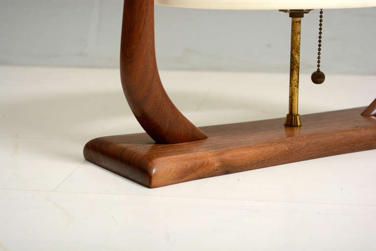 Sculptural Table Lamp Walnut Wood In Excellent Condition In Chula Vista, CA