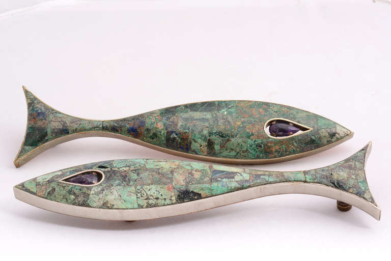 Beautiful amethyst and azurite stone inlay and silver plated copper fish drawer handles.
Crafted in the heart and soul of Mexican silver making, Taxco, Mexico.