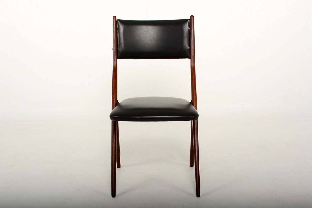 Pair of Four Midcentury Italian  Dining chair chairs In Excellent Condition In Chula Vista, CA