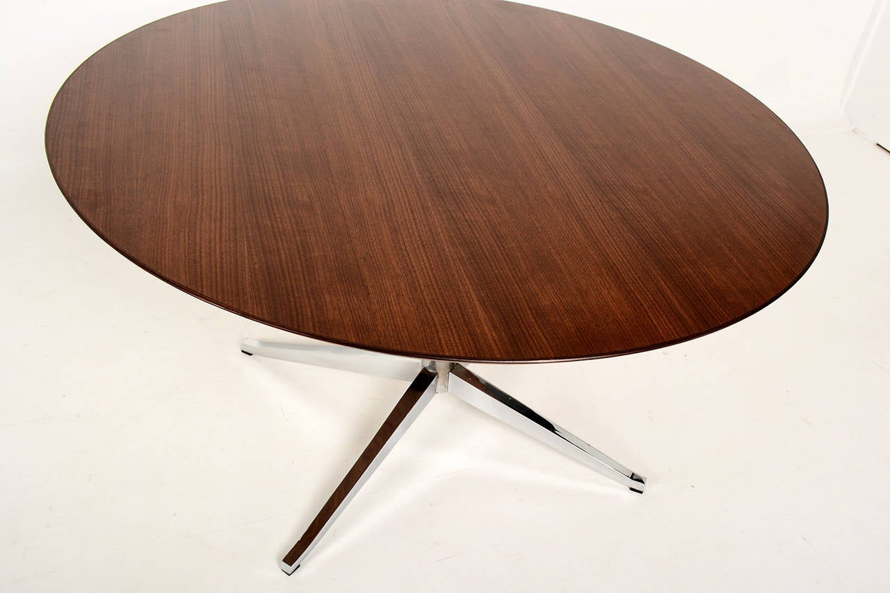 Mid-Century Modern Knoll Round Conference or Dining Table