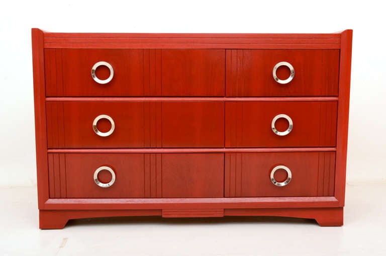 For your consideration a vintage double dresser manufactured by Harmon MFG CO, Tacoma Washington. 

Perfect for your Hollywood Regency Decor.

Finished in red lacquer with nickel plated pulls. 

The left side drawers are longer than the right