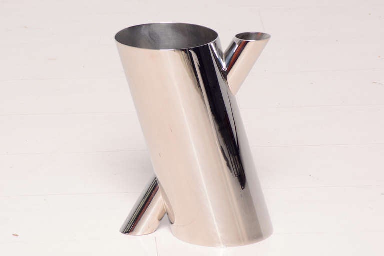 For your consideration 2002 Italy
by Alessi, Mario Botta designer chrome-plated Modern Sculptural Tronco Vase.
Original vintage condition.
Refer to images.