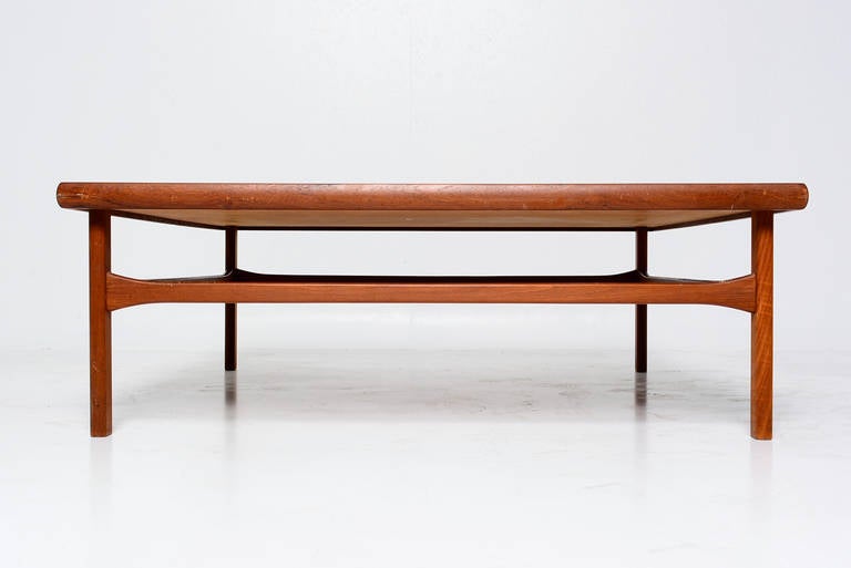 For your consideration a teak coffee table made by Moreddi. Retains Danish quality control label underneath. 

Table has a beautiful grain selection. It can be taken apart for safe and easy shipping.