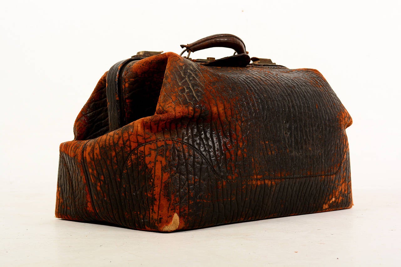 French Art Deco Embossed Crocodile Leather Doctor's Bag, c. 1920 For Sale  at 1stDibs