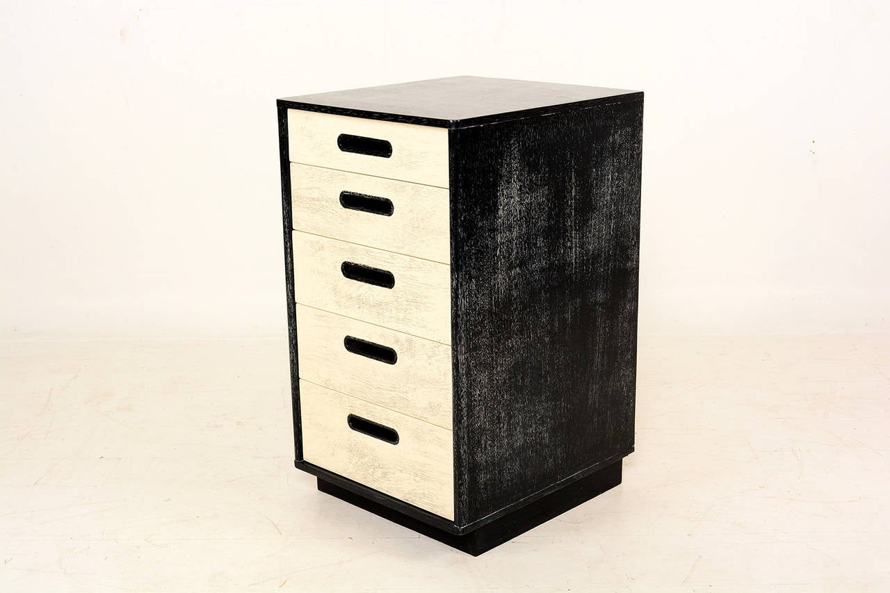 Small Chest of Drawers by Edward Wormley for Dunbar In Excellent Condition In Chula Vista, CA