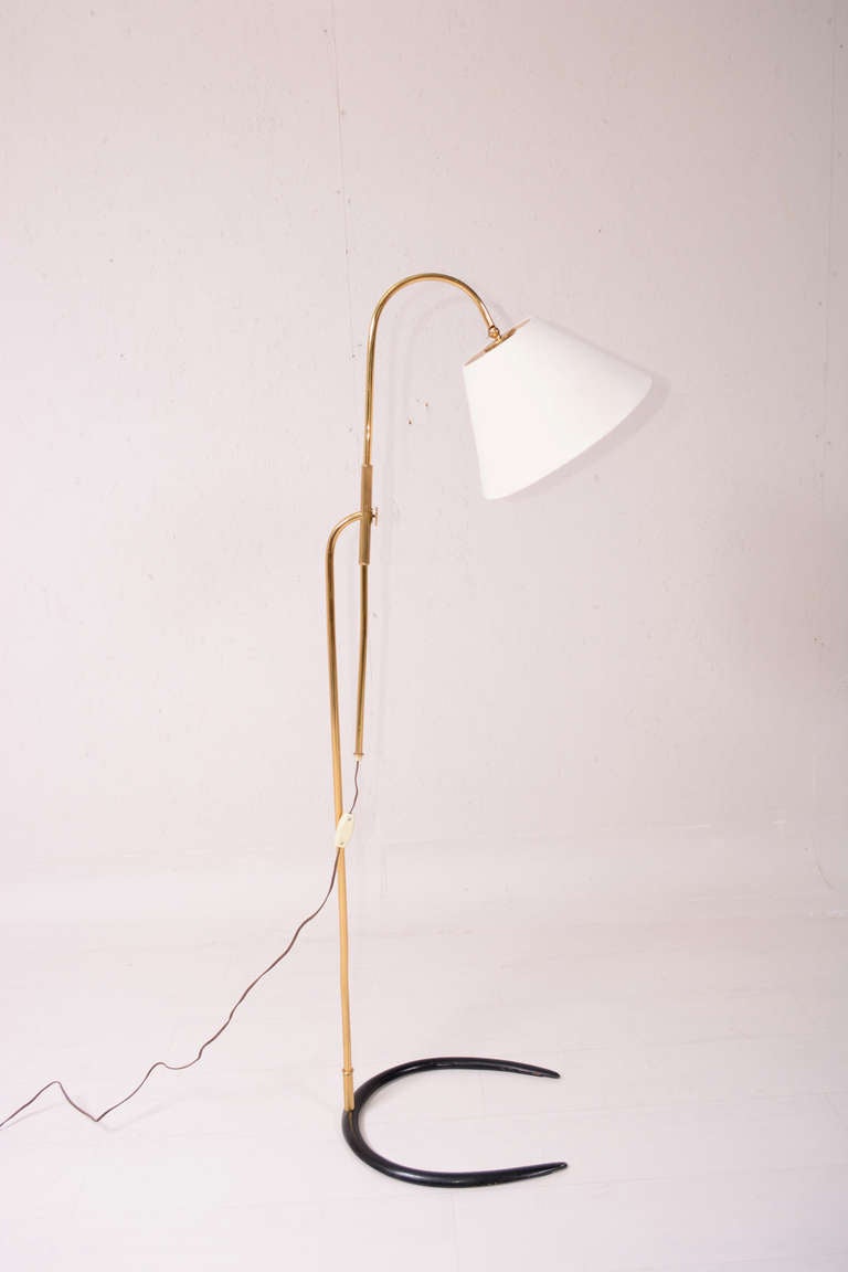 Italian Floor Lamp Horseshoe Base In Excellent Condition In Chula Vista, CA