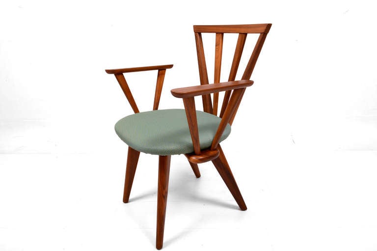 Walnut Mid Century Modern Dining Table & Six Chairs
