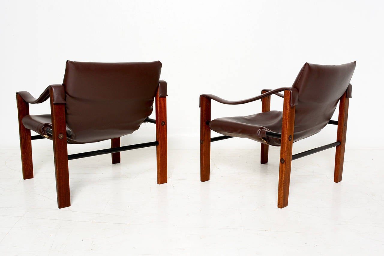 Pair of Arkana Safari Chairs by Maurice Burke In Excellent Condition In Chula Vista, CA