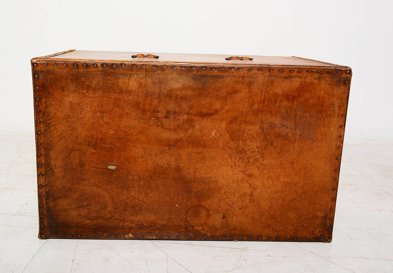 Vintage Leather and Brass Coffee Table 4