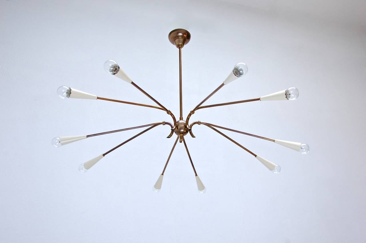 Classic 1940s Italian Chandelier In Excellent Condition In Los Angeles, CA