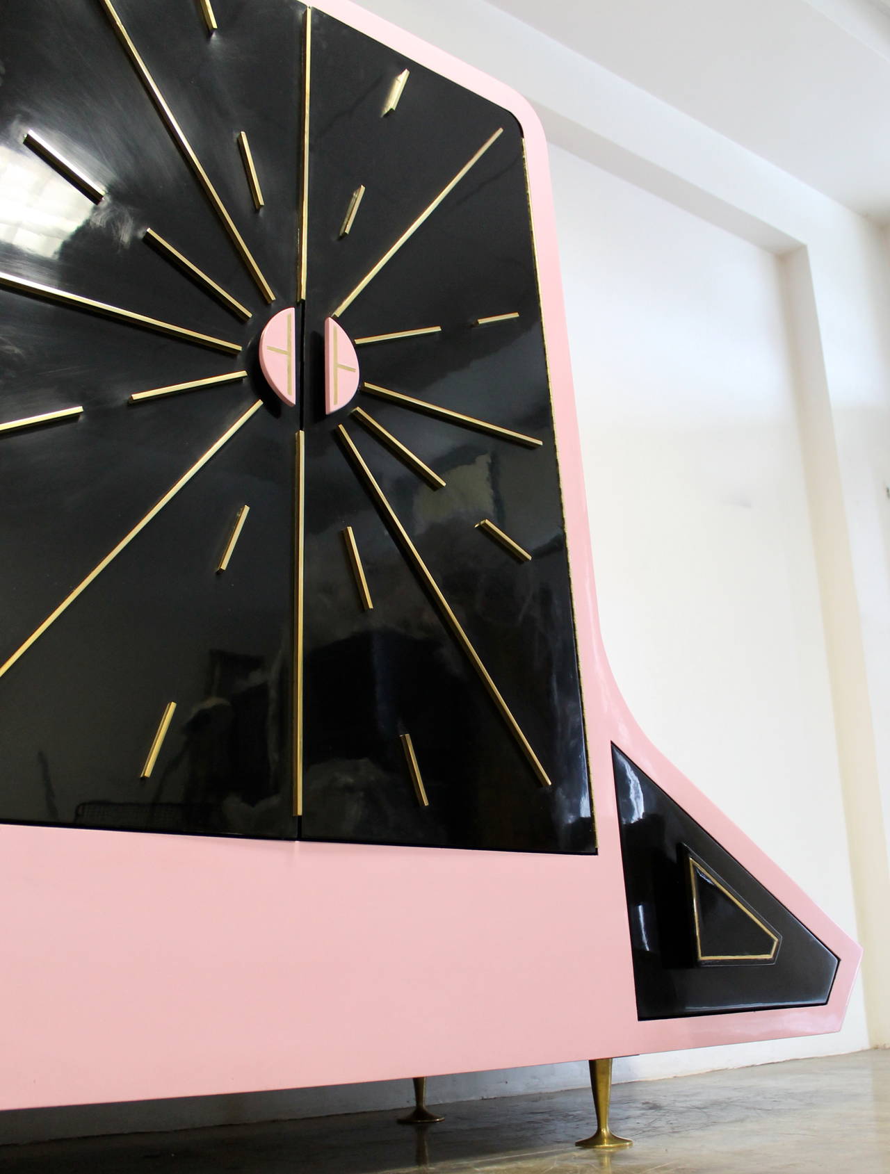 Pink and Black Lacquered Armoire by Frank Kyle, Mexico, 1950s For Sale 1